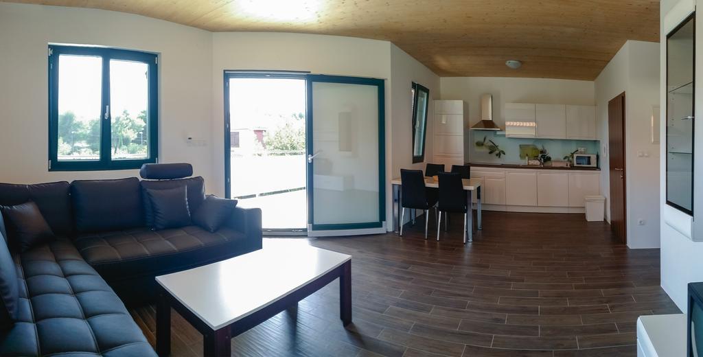 Apartments Dujic Tribalj Rom bilde